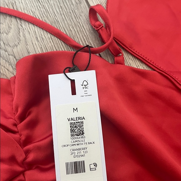DYNAMITE  Valeria Satin Tie-Back Crop Cami Ruby Red NEW Size Medium - Picture 5 of 10
